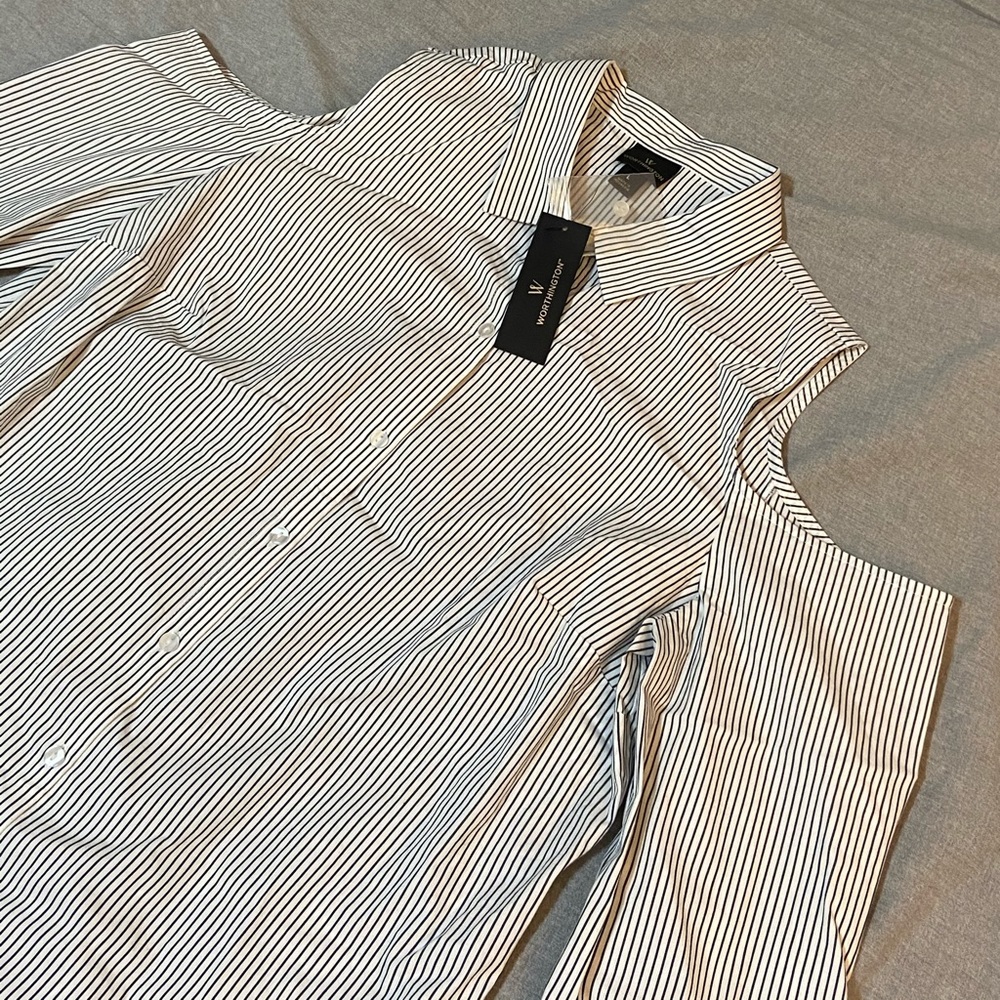Worthington. White Black Stripe L